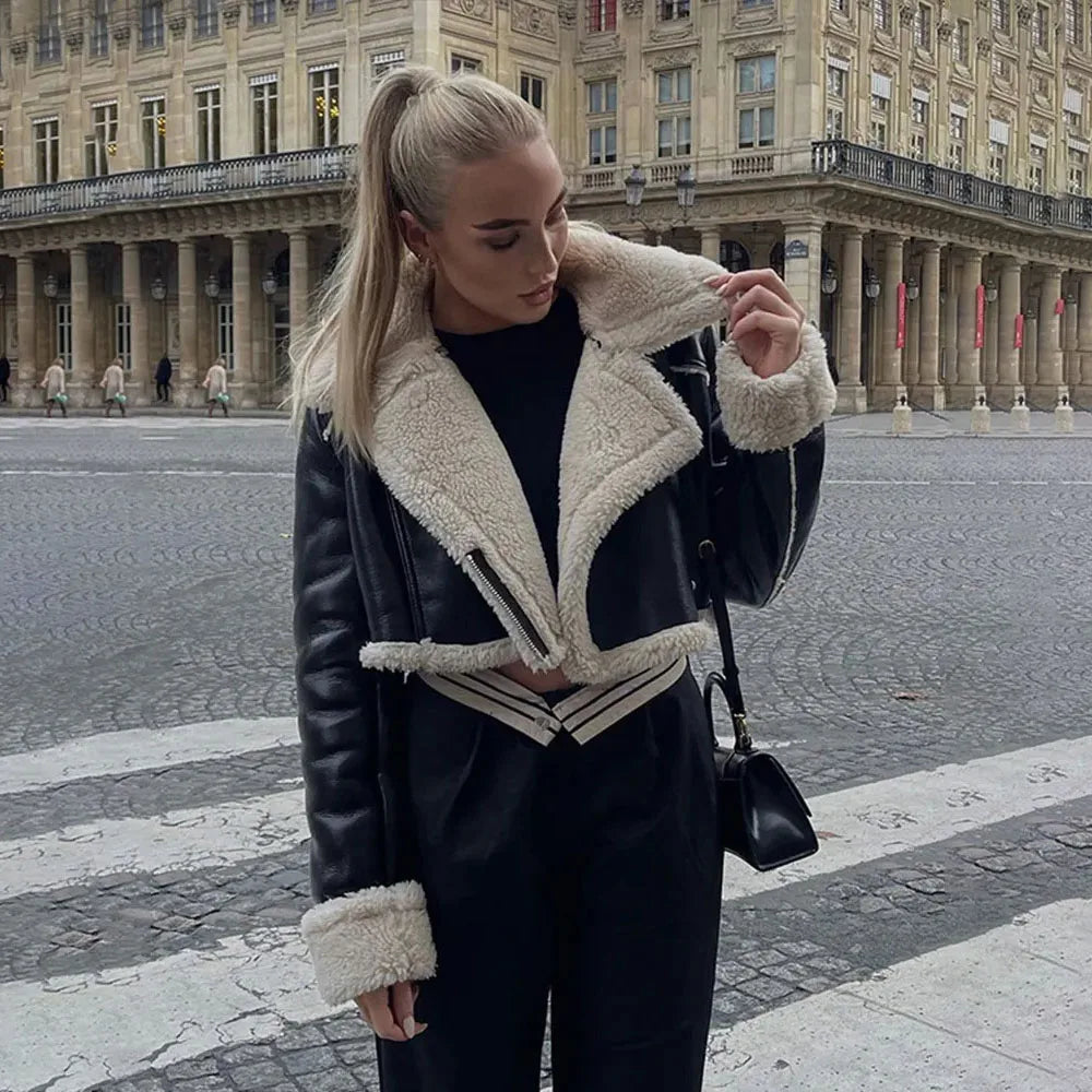 מעיל עור עם פרווה קצר דגם איליין